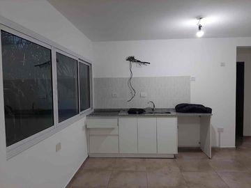 departamento de 2 ambientes en Moron sur