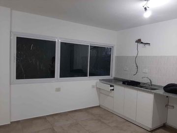 departamento de 2 ambientes en Moron sur