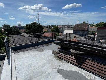 Dijual cepat rumah hoek dalam cluster grand galaxy city bekasi