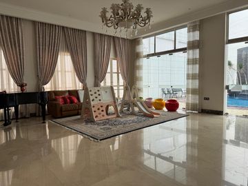 DIJUAL VILLA SUPER BESAR, MEWAH & FURNISH, COCOK UNTUK KELUARGA BESAR!