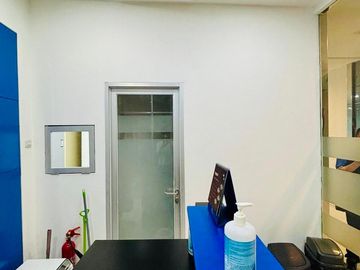 Soho Capital Office Space (139 m²) Semi Furnished, Central Park, Jakarta Barat