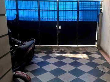 RUMAH STRATEGIS SAWAH BESAR 3,5 LANTAI DISEKITARNYA USAHA SPARE PART