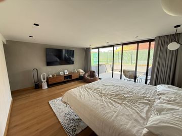 Casa Nueva en Lomas de Tecamachalco en Venta con Jardín