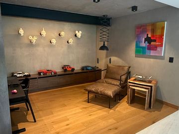 Casa Nueva en Lomas de Tecamachalco en Venta con Jardín