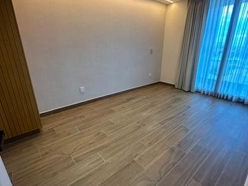 DEPARTAMENTO DE LUJO EN TORRE HERMANA FRENTE A PLAZA MAYOR