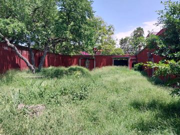 VENTA TERRENO EN LAS FINCAS, JIUTEPEC | DE 798 M² CON BARDAS | CISTERNA Y VIGILANCIA.