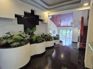 Casa en Venta en Bosques de las Lomas con Jardín