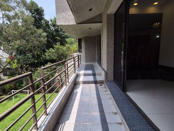 Casa en Venta en Bosques de las Lomas con Jardín