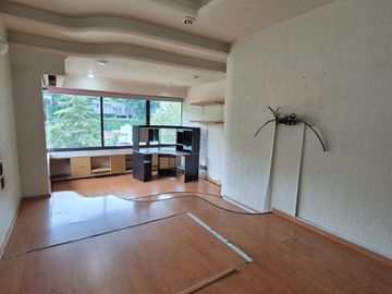 Casa en Venta en Bosques de las Lomas con Jardín