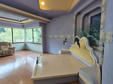 Casa en Venta en Bosques de las Lomas con Jardín