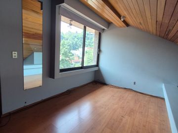Casa en Venta en Bosques de las Lomas con Jardín