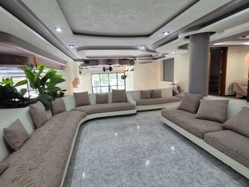 Casa en Venta en Bosques de las Lomas con Jardín