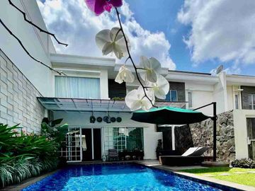 rumah terlalu mewah ada kolam renang tapi murah di duren tiga, jaksel