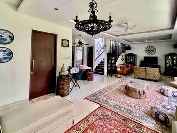 rumah terlalu mewah ada kolam renang tapi murah di duren tiga, jaksel