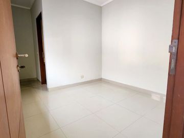 S758 Jual Cepat Rumah Murah di Premier Riviera Jatinegara Jakarta Timur