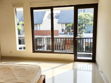 S758 Jual Cepat Rumah Murah di Premier Riviera Jatinegara Jakarta Timur