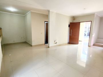 S758 Jual Cepat Rumah Murah di Premier Riviera Jatinegara Jakarta Timur