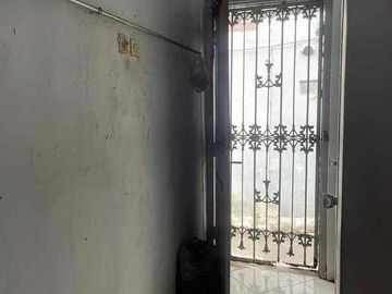 UNDER NJOP! Rumah + 2 Toko di Jembatan 2 Raya | LT 210 m² | Rp3,6 M Nego
