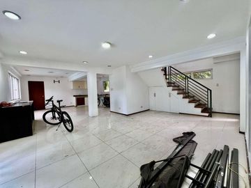 FOR RENT | House and Lot
