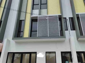 Dijual cepat Ruko 3 lantai Prima Harapan Regency bekasi utara
