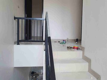 dijual rumah baru di citra raya Cikupa bundaran 3