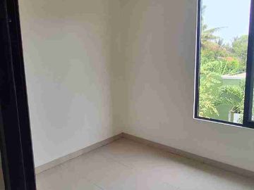 dijual rumah baru di citra raya Cikupa bundaran 3