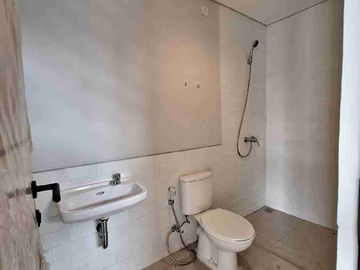 DIJUAL – Rumah Hoek 2 Lantai Brand New Dekat Tol Karawaci 🏠✨