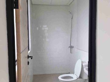 DIJUAL – Rumah Hoek 2 Lantai Brand New Dekat Tol Karawaci 🏠✨