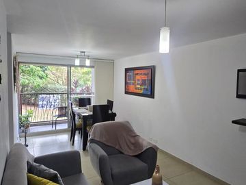 SE VENDE APARTAMENTO EN LA CASTELLANA CERCA A SANTA GEMA