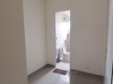 Disewakan Rumah Semi Furnish Dekat Kawasan Pendidikan dan Kuliner di Cluster Virginia Village Gading Serpong