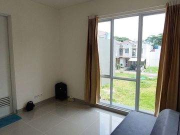 Disewakan Rumah Semi Furnish Dekat Kawasan Pendidikan dan Kuliner di Cluster Virginia Village Gading Serpong