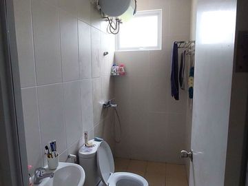 Disewakan Rumah Semi Furnish Dekat Kawasan Pendidikan dan Kuliner di Cluster Virginia Village Gading Serpong