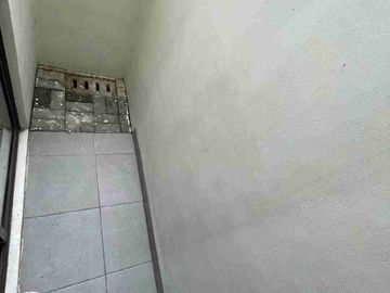 Disewakan Rumah Baru 3 Lantai Lavon Swan City Full Furnished