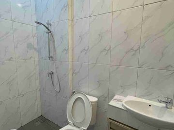 Disewakan Rumah Baru 3 Lantai Lavon Swan City Full Furnished