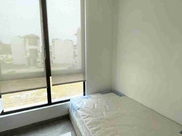 Disewakan Rumah Baru 3 Lantai Lavon Swan City Full Furnished
