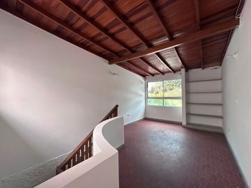 Apartamento en Arriendo en Los Parra, Poblado Medellín Antioquia