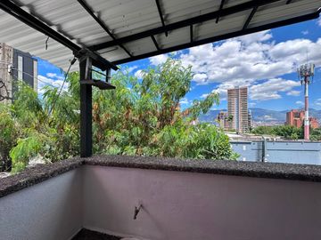 Apartamento en Arriendo en Los Parra, Poblado Medellín Antioquia