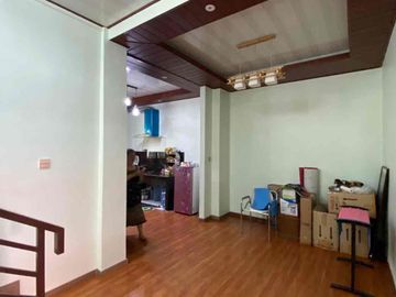 DiJual Rumah Anggrek Sari 2,5 Lantai Dekat Mall Baru Selangkah ke Venesian Mall Sertipikat Hak Milik