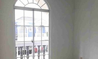 Rumah nyaman di Cibubur Country