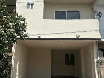 Casa en venta en Metroplex, Apodaca, Nuevo León