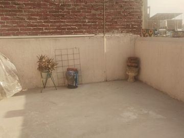 CASA DE TRES PISOS EN VENTA LEON I LEÓN, GTO. CERCA DE PLAZA GALERÍAS.