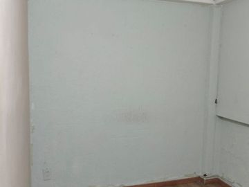 SE RENTA OFICINA EN TORRE MEDICA