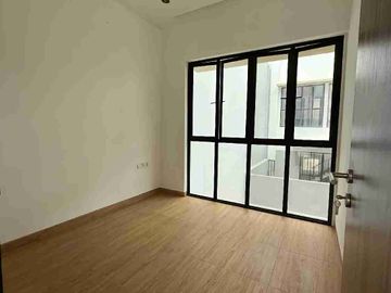 Rumah Hook Murah di The Icon Central dekat Ksquare Mall