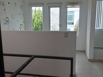 Hermosa Casa amplia en Fraccionamiento Foret, Zapopan.