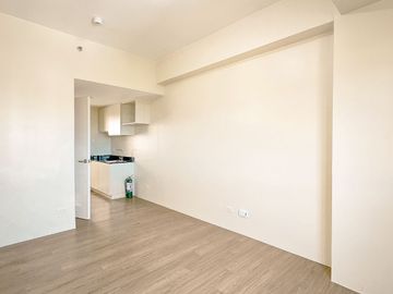 Bare Studio Condo for Rent in Hawthorne Heights Katipunan QC Near Ateneo