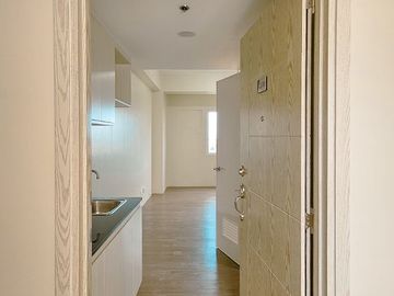 Bare Studio Condo for Rent in Hawthorne Heights Katipunan QC Near Ateneo
