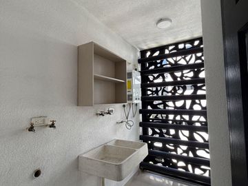 EN VENTA DEPARTAMENTOS POR GALERIAS SERDAN 1DV F231