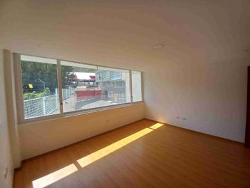 Renta casa 3 dormitorios con patio y terraza sector Pusuqui, Pomasqui