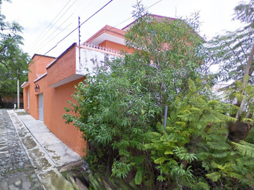 AMPLIA CASA EN CUERNAVACA