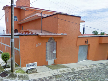 AMPLIA CASA EN CUERNAVACA